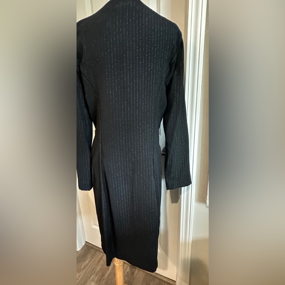Donna Ricco New York Black Silver Pinstripe Crepe Wrap Dress Women’s 12 NWT - Picture 7 of 13